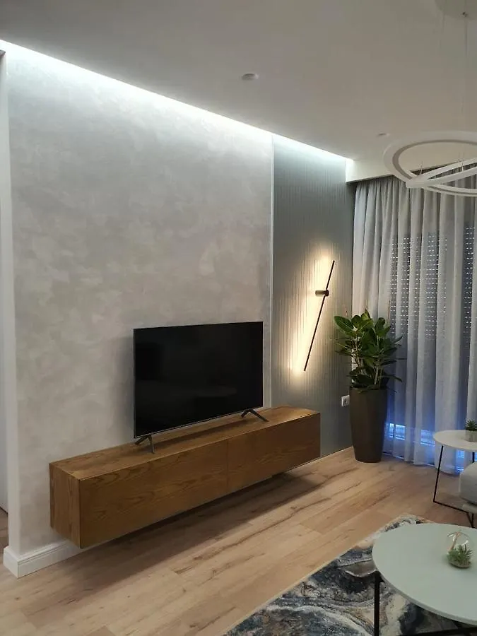 Lois Apartment Tirana 0*,  Albania