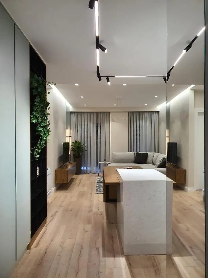 Lois apartment Tirana Albanie